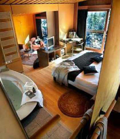The Suite (with Jacuzzi)